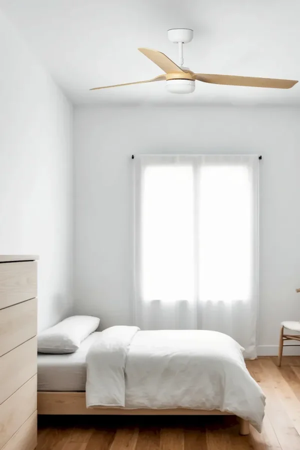 Ventilador de techo Faro Punt M Blanco Arce Luz LED 130 cm