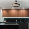 Ventilador retráctil Abrila Provenza negro madera luz LED 50-107 cm