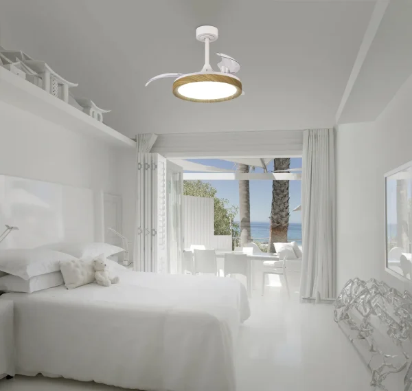 Ventilador Mantra Mistral MINI Blanco y madera Luz LED 45-91 cm